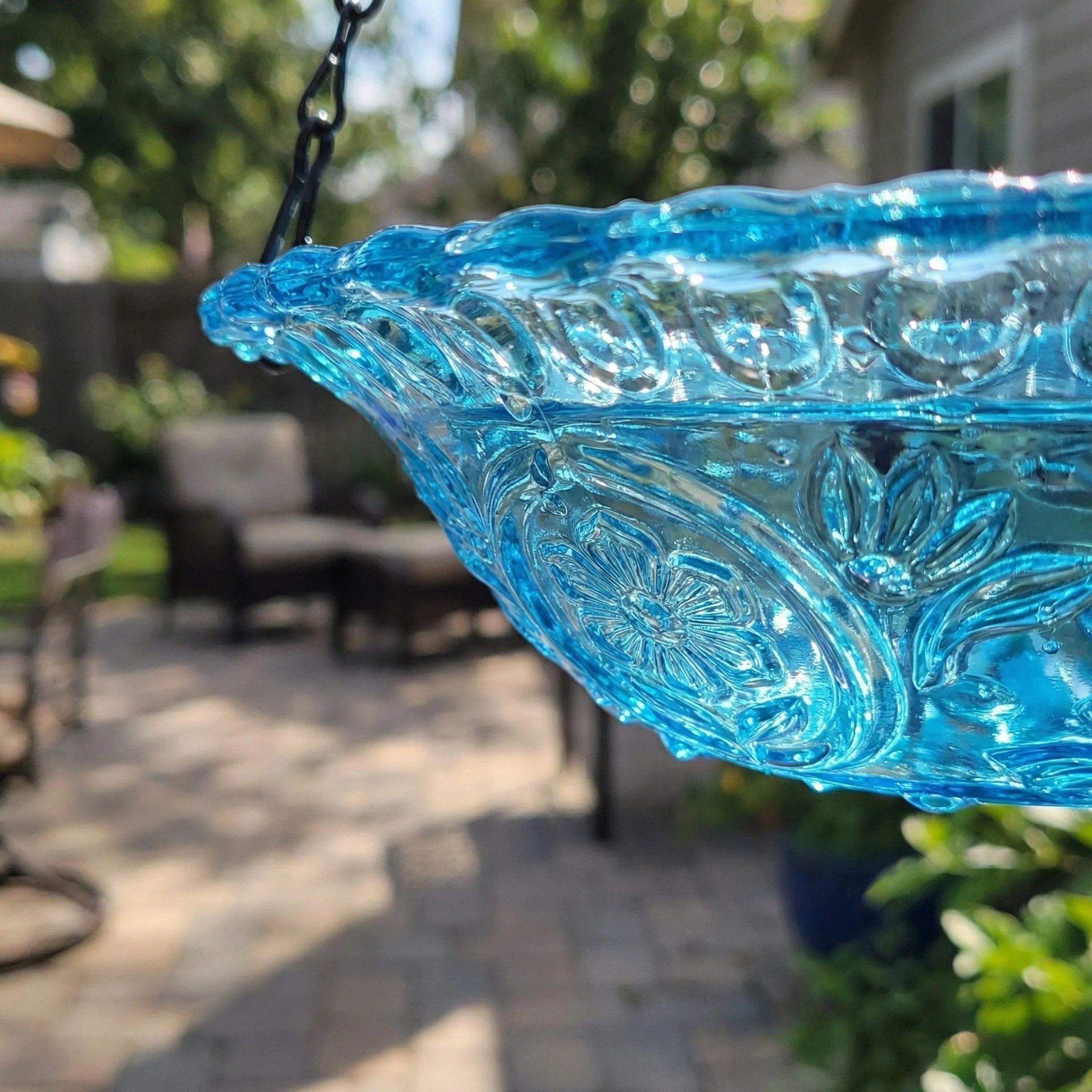 ⭐2026 USA Sale: Up to 50% OFF -☀Solar Cascade Hanging Bird Bath Fountain🎁Buy 2 Free Shipping